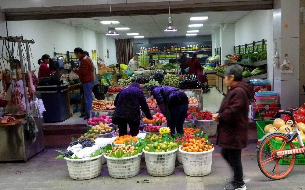 小生意也能赚大钱！一个开蔬菜店的老板，一年赚千万